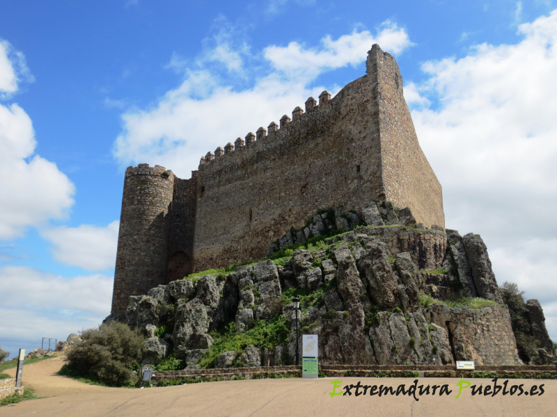 Ver Castillo de Puebla de Alcocer